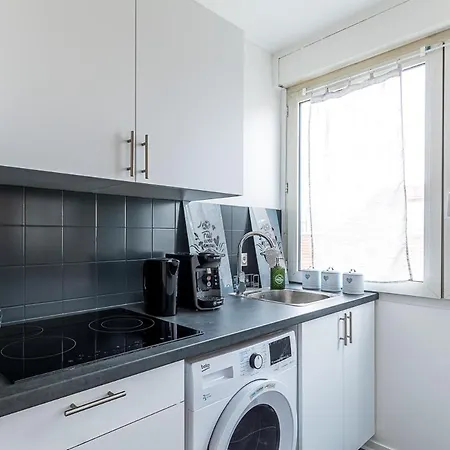 Aubervilliers : Superbe Studio De 34M2 Lägenhet